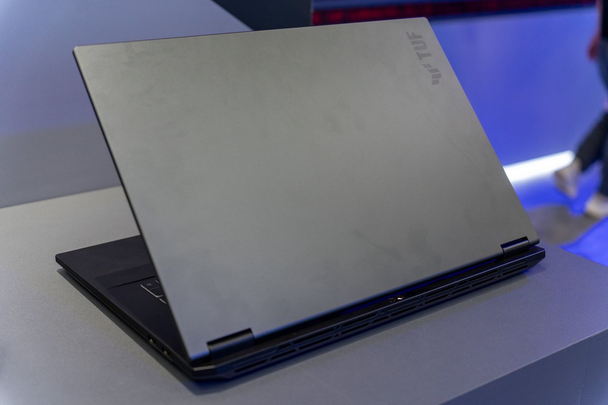 ASUS TUF Gaming A18