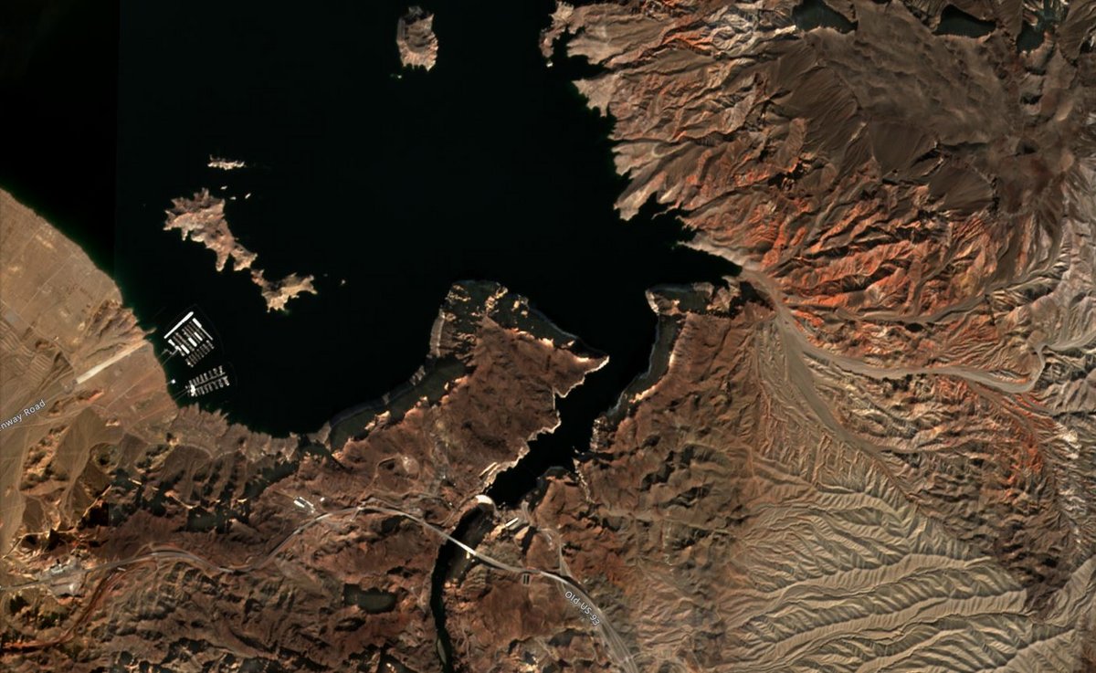 Le barrage Hoover sur le lac Mead, entre juin 2017 (gauche) et juin 2021 (droite).Crédits Copernicus/Sentinel Hub