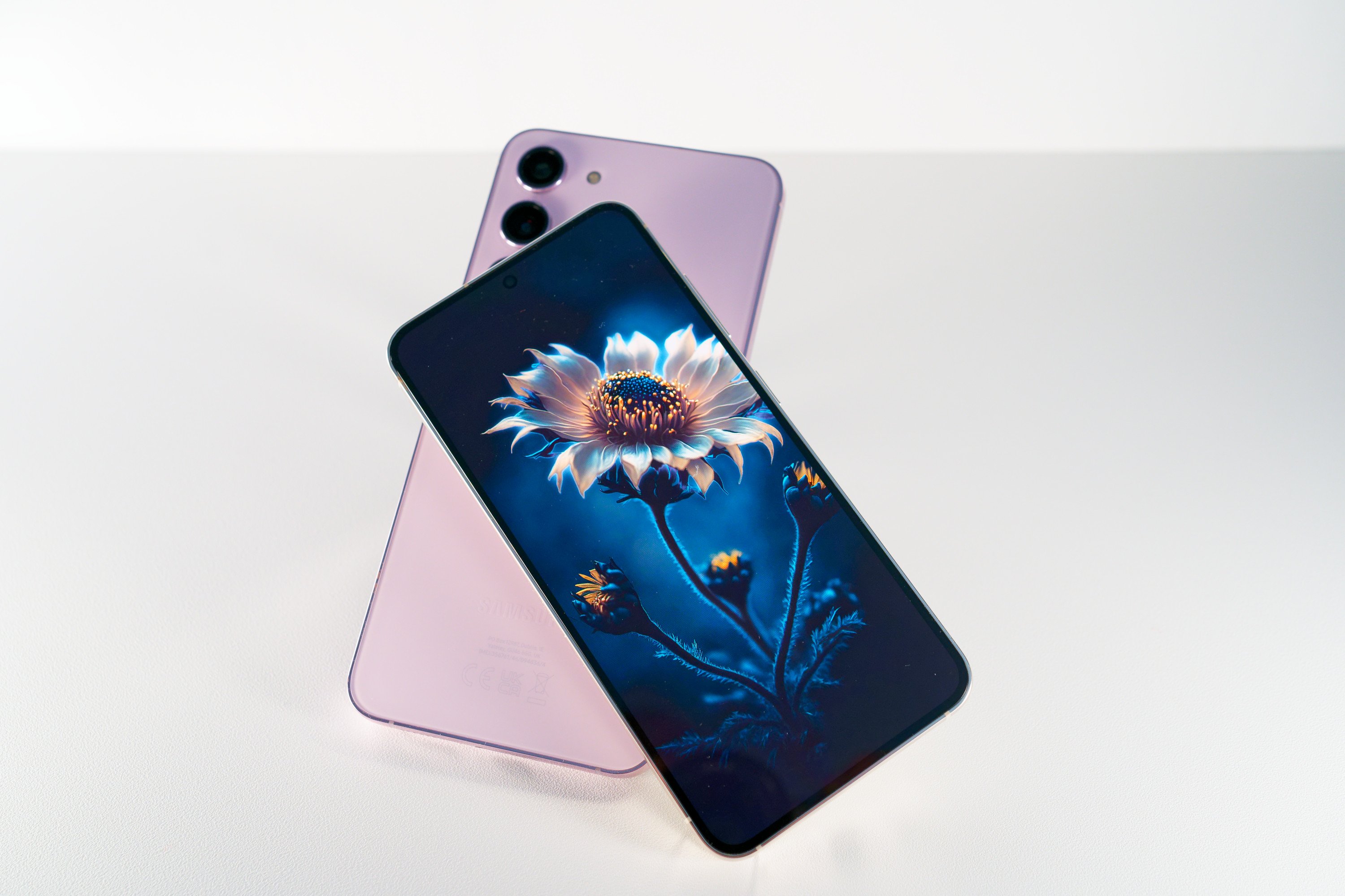 Le Galaxy S23 (ci-dessus) ne va pas tarder à être remplacé © Marc Mitrani pour Clubic