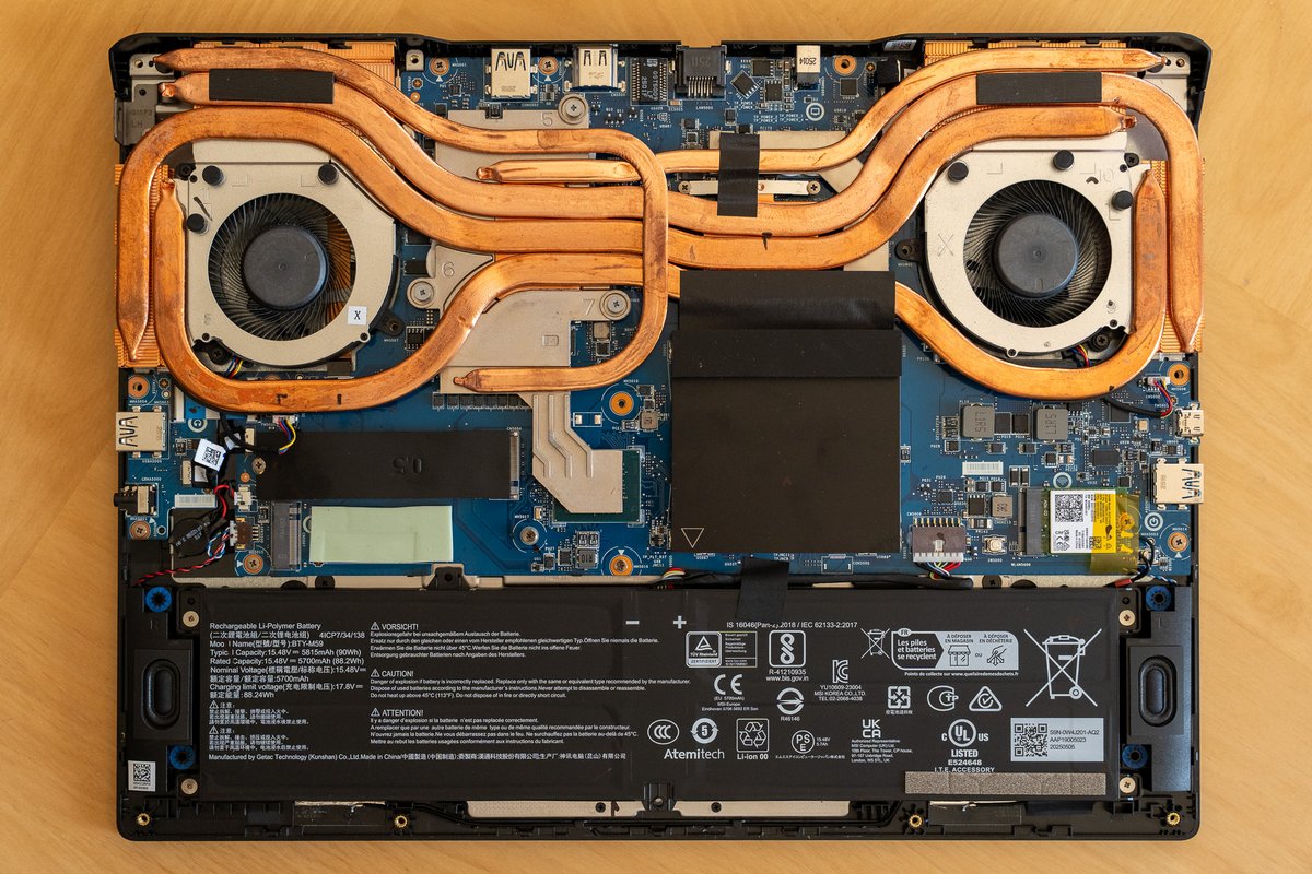 SSD, RAM, modem Wi-Fi et batterie sont faciles d'accès. ©Nathan Le Gohlisse pour Clubic