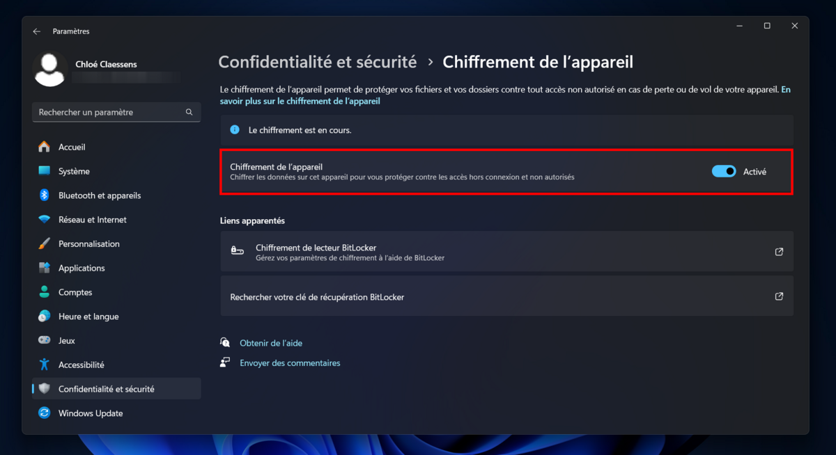 Le chiffrement de l'appareil conditionne l'accès à votre disque dur à vos identifiants Microsoft © Clubic