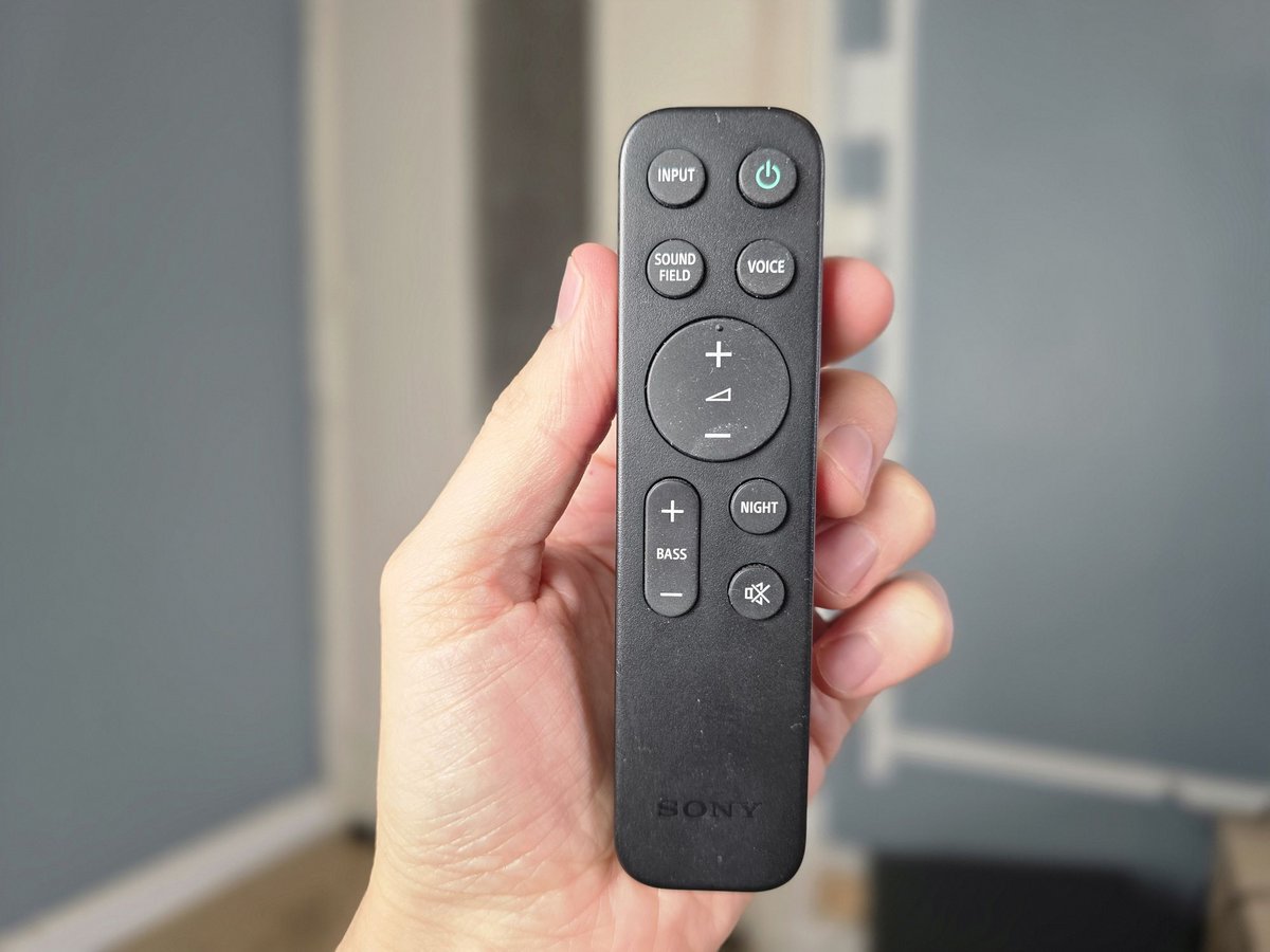  La fameuse télécommande de tous les produits home-cinéma Sony modernes © Guillaume Fourcadier pour Clubic