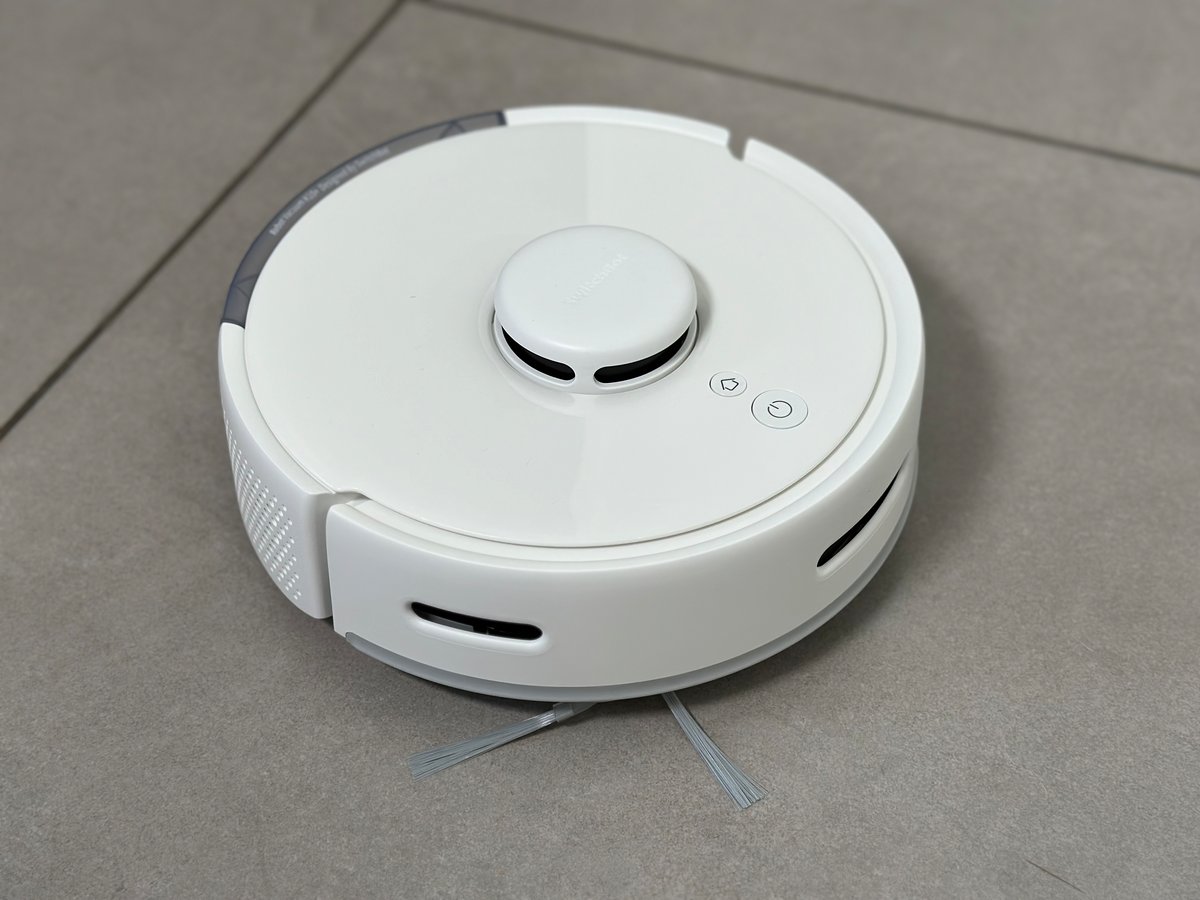 Un robot aspirateur passe-partout © Mathieu Grumiaux pour Clubic