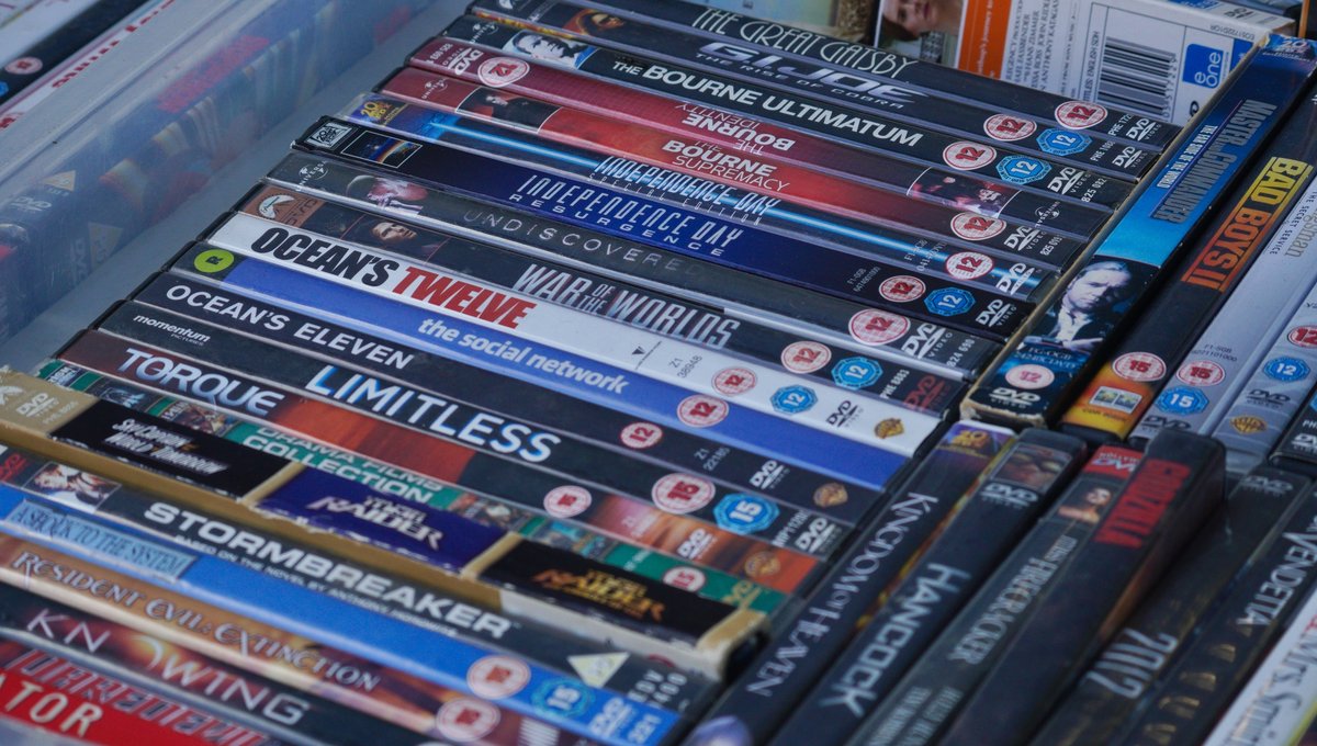 Plusieurs millions de DVD sont concernés par ce défaut de fabrication © ThreeEyedRavenProductions / Shutterstock