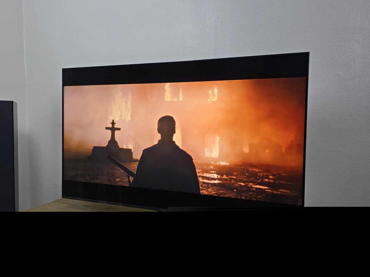 Certes, ce n'est pas de l'OLED, mais les contrastes sont excellents. © Matthieu Legouge