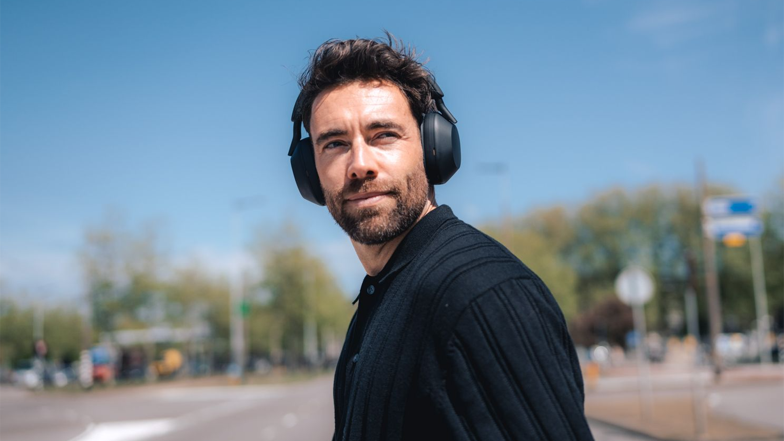 Le casque à réduction de bruit active Sony WH-1000XM5