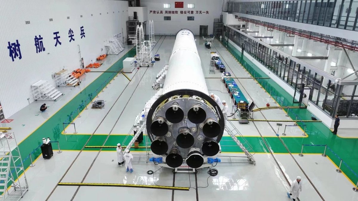Le premier étage de la fusée Tianlong-3 dispose d'un groupe de 9 moteurs et de plusieurs caractéristiques qui rappellent sa concurrente américaine Falcon 9 © Space Pioneer
