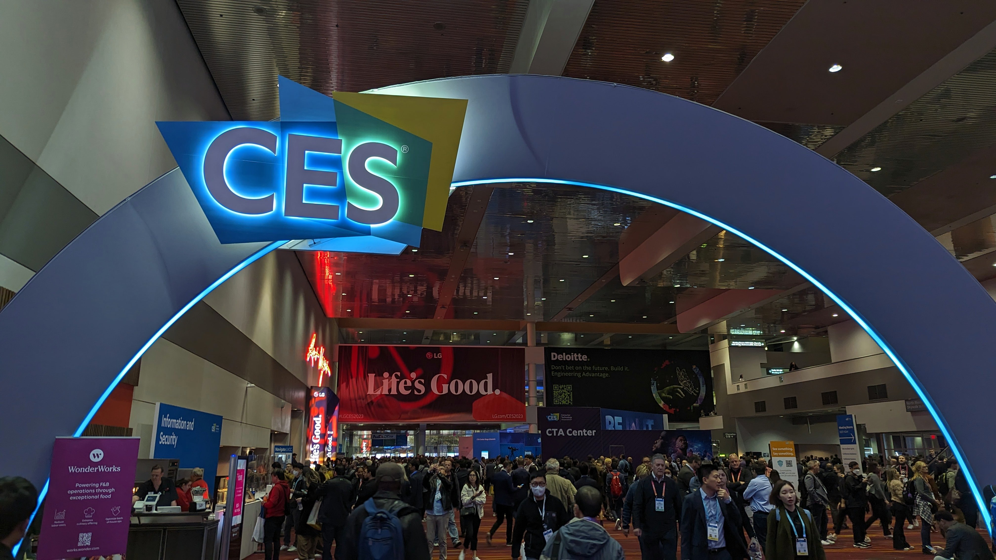Le Las Vegas Convention Center, durant le CES 2023 © Alexandre Boero / Clubic