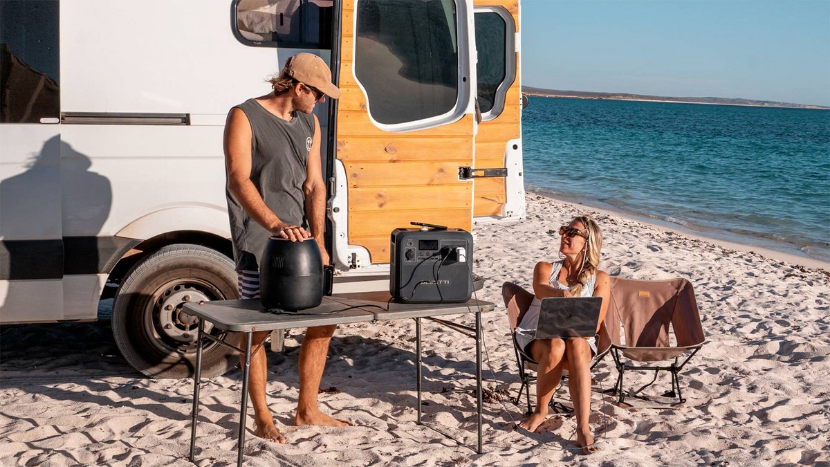 Même à la plage, la batterie AC180 vous accompagne @Bluetti