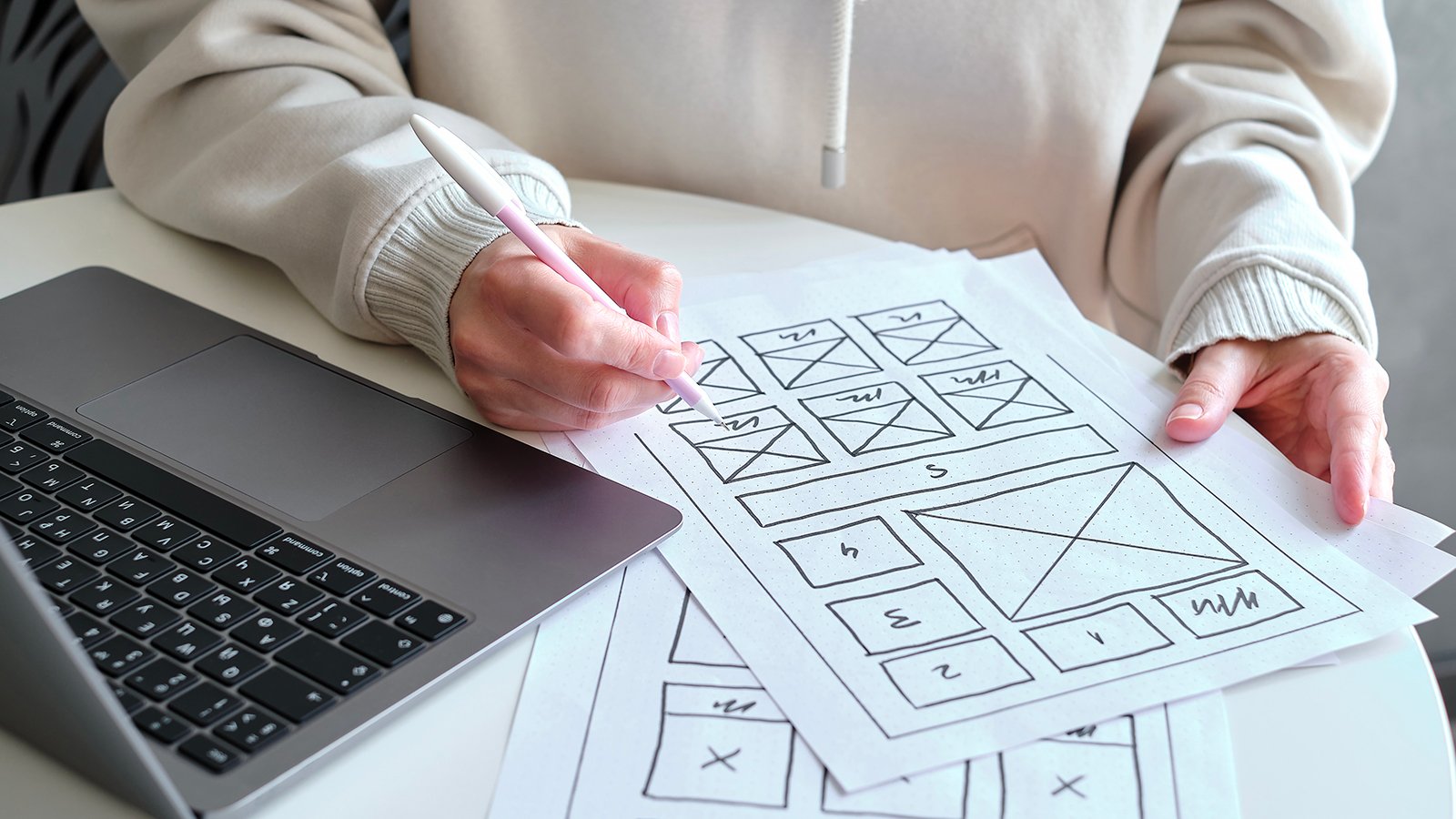 Créer un site peut vite devenir un casse-tête, alors autant choisir une solution tout-en-un pour simplifier les choses dès le départ ©Shutterstock