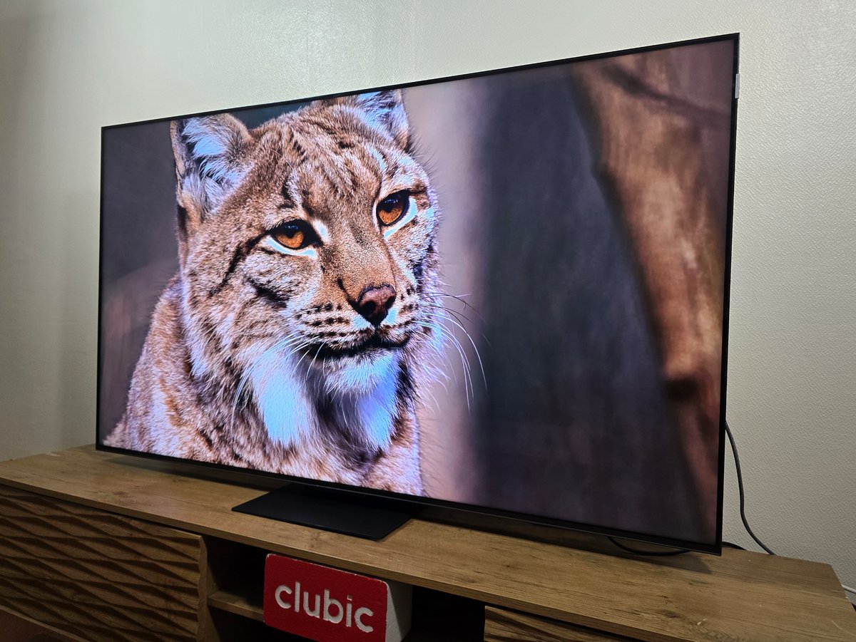 Le TCL C89B est le premier téléviseur à profiter de la nouvelle organisation de nos tests © Matthieu Legouge pour Clubic