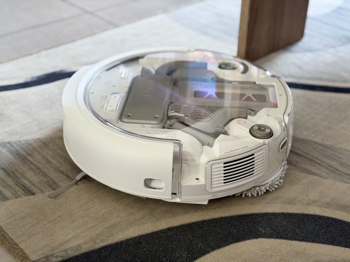 Le DJI Romo se débrouille bien sur les tapis ©Mathieu Grumiaux pour Clubic