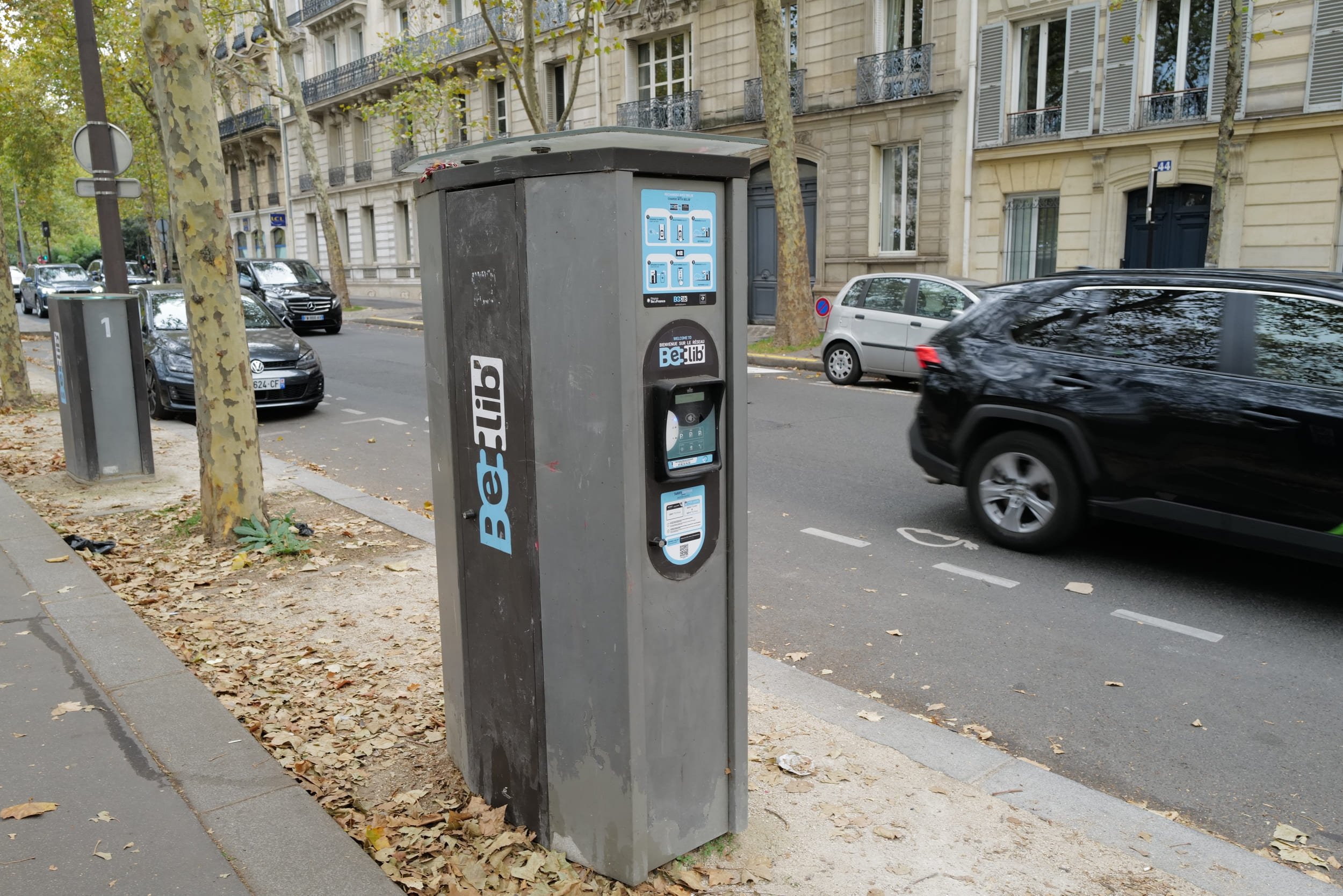 Attention aux QR codes frauduleux sur les bornes de recharge.© Phil Pasquini / Shutterstock