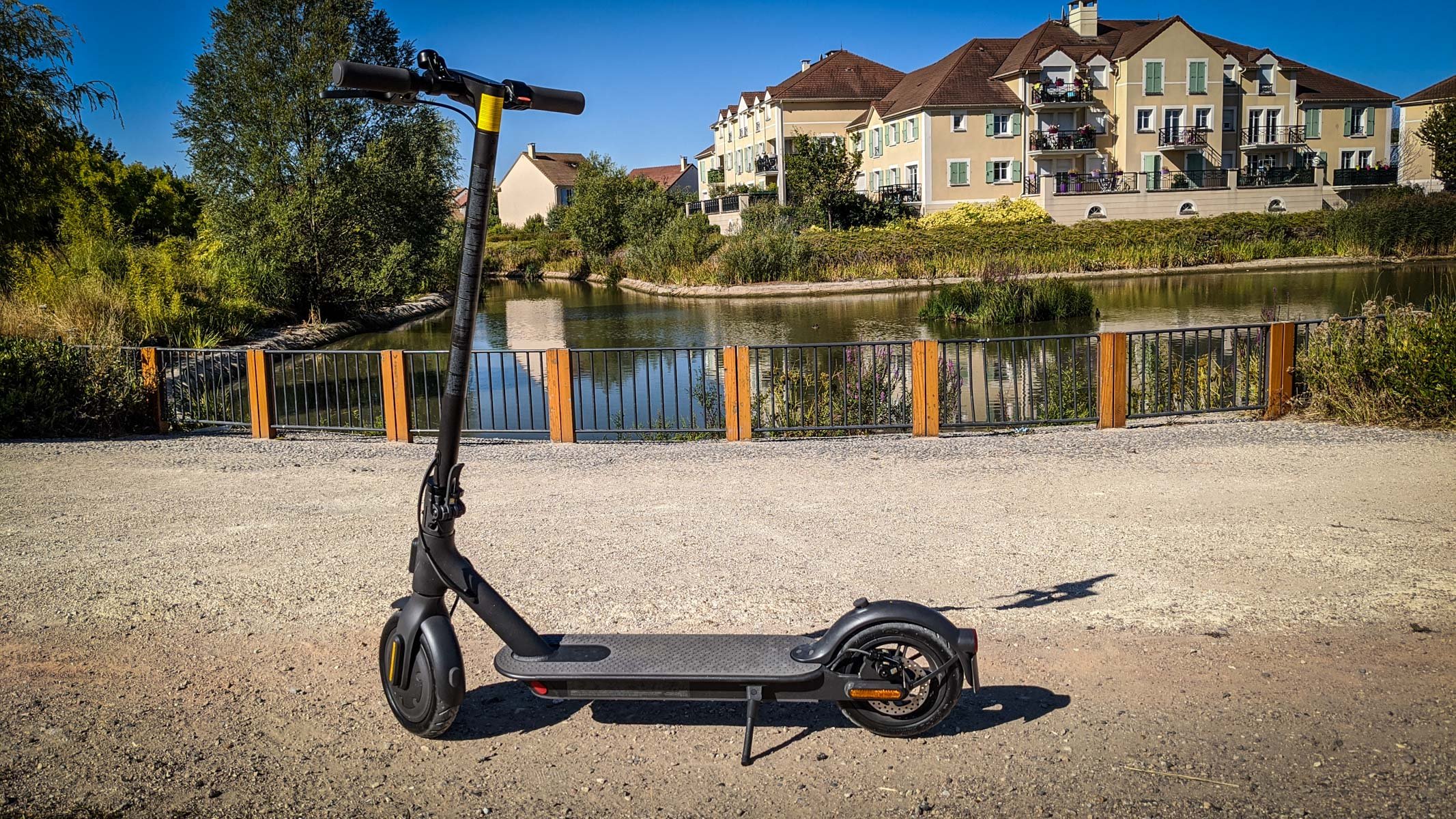 La Xiaomi Mi Electric Scooter Essential est semblable aux autres modèles