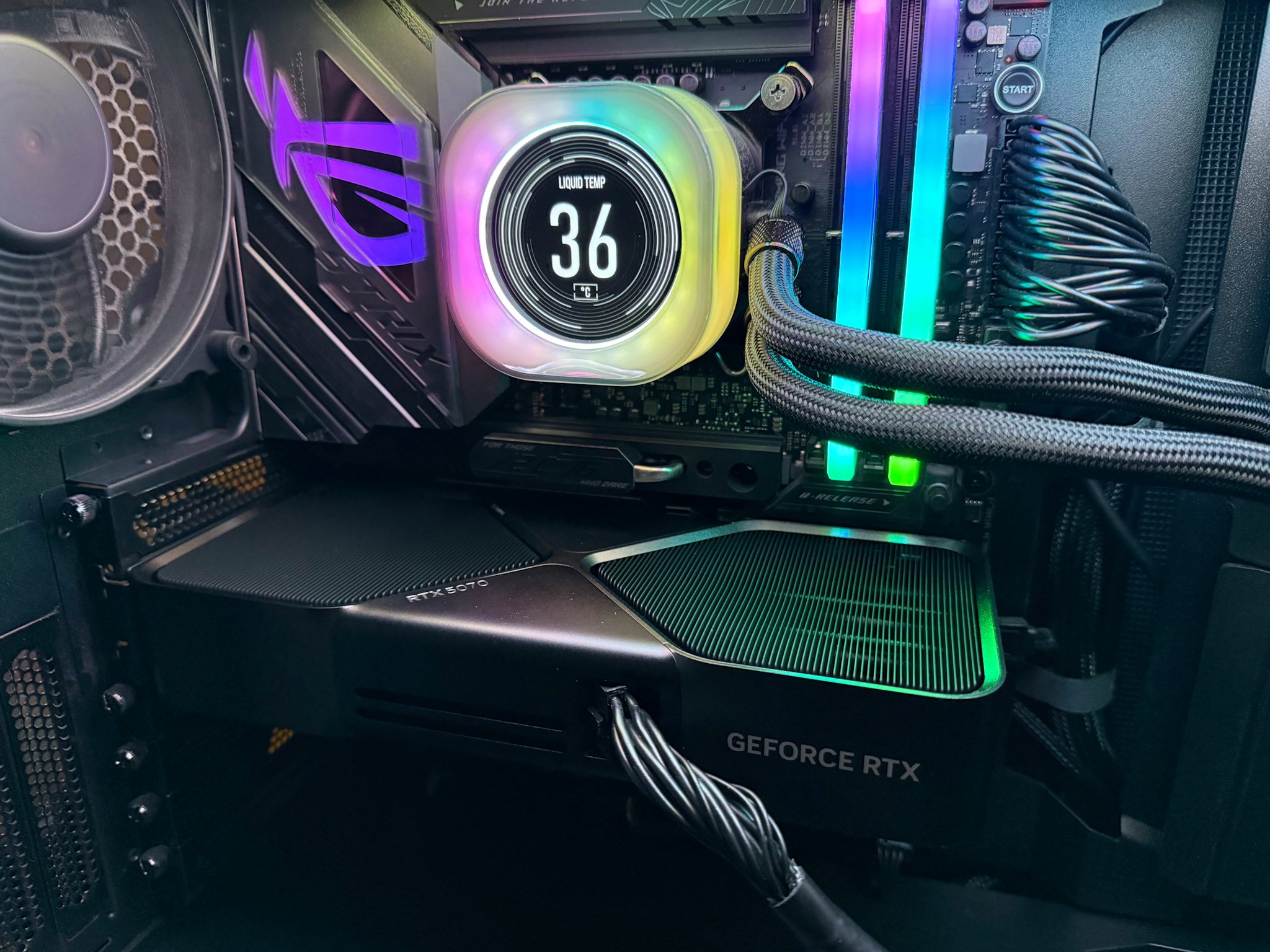 Les statistiques Steam montrent que la RTX 5070 gagne du terrain parmi les configurations des utilisateurs. © Colin Golberg pour Clubic