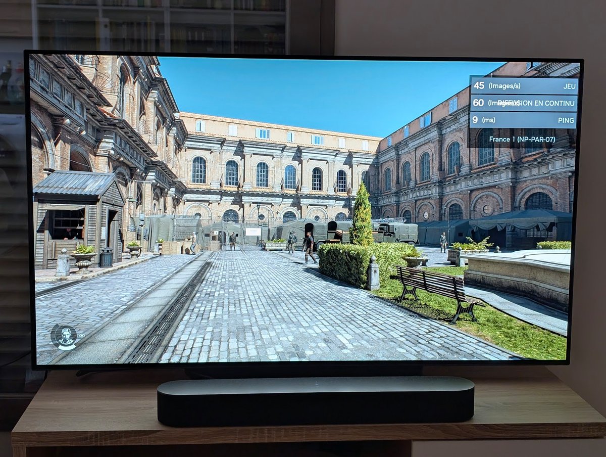 Sur la Shield TV connectée à une TV 4K, à gauche sans frame generation, à droite avec FG x2. © Colin Golberg
