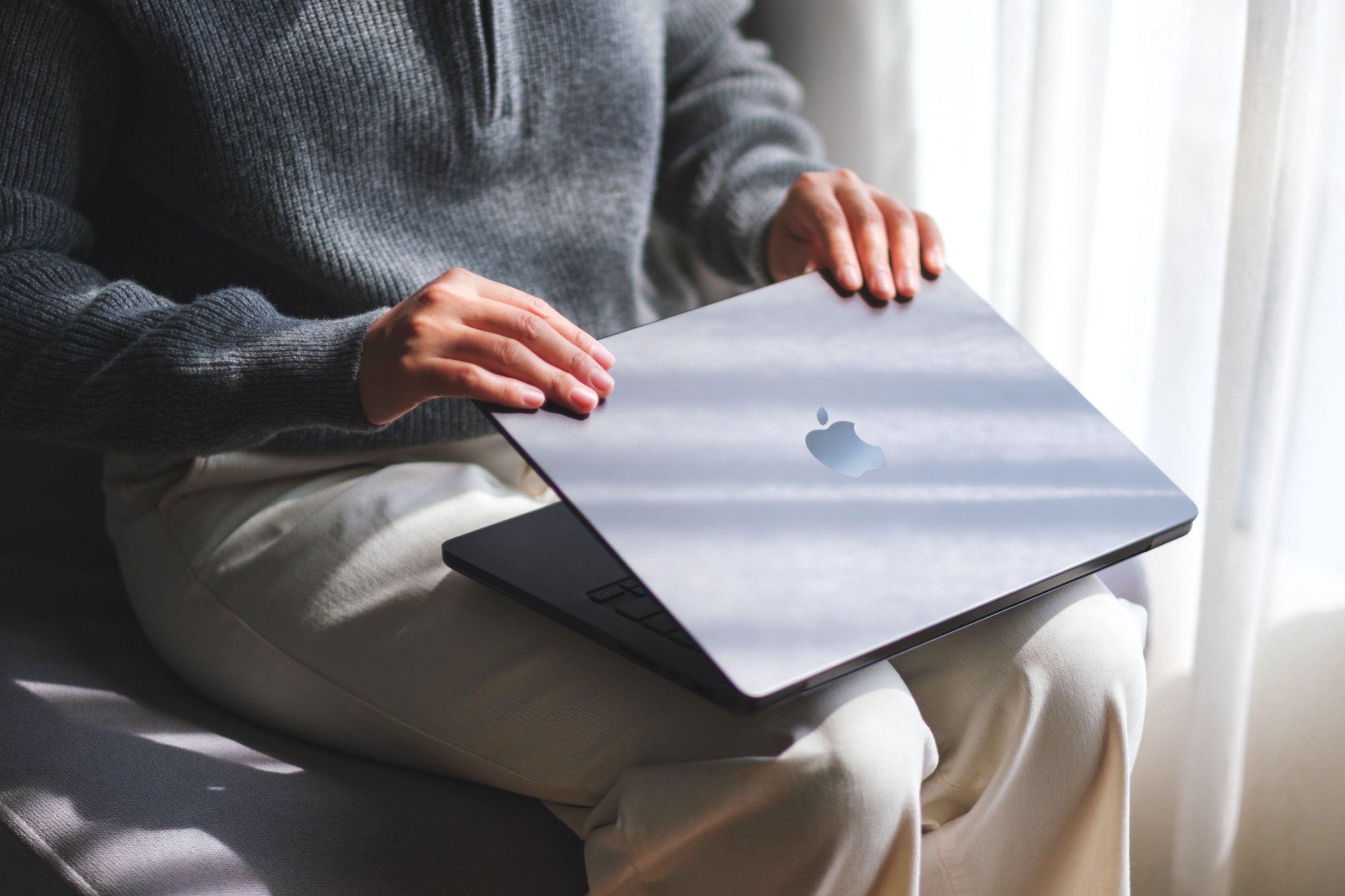 Le MacBook Pro se prépare à un grand ravalement de façade © Farknot Architect / Shutterstock.com