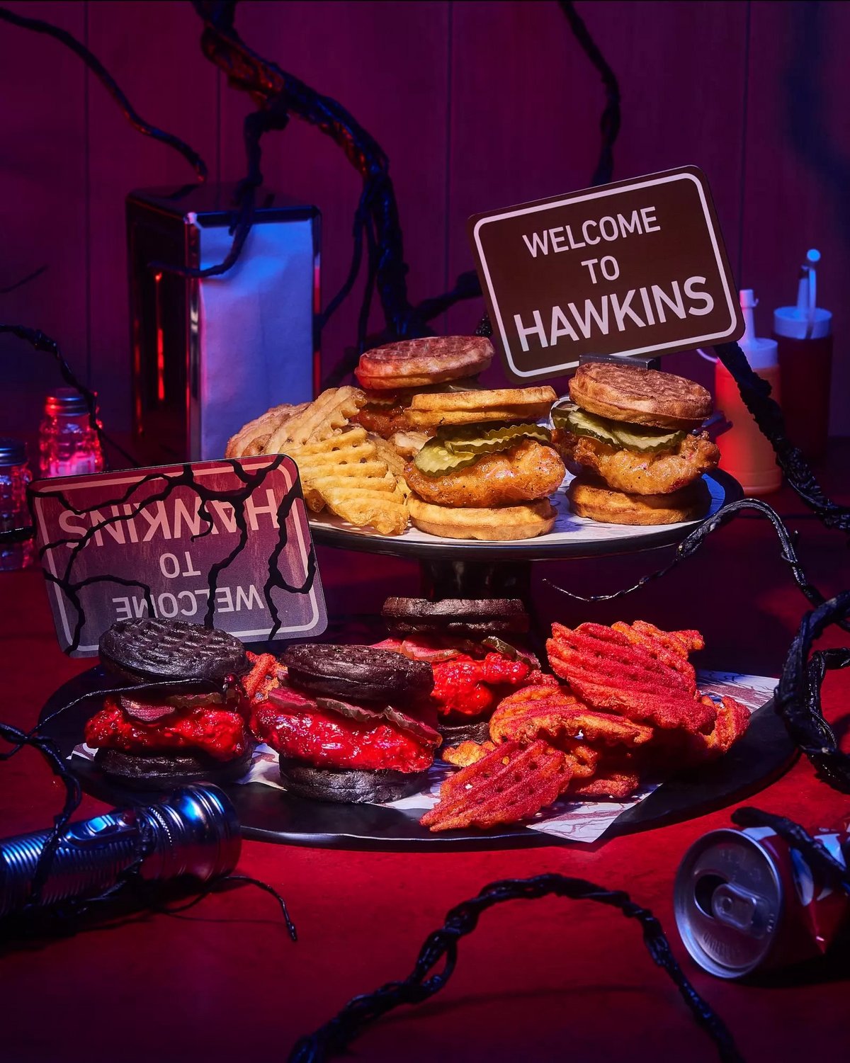 Les burgers de Stranger Things sont aussi de la partie ! © Netflix