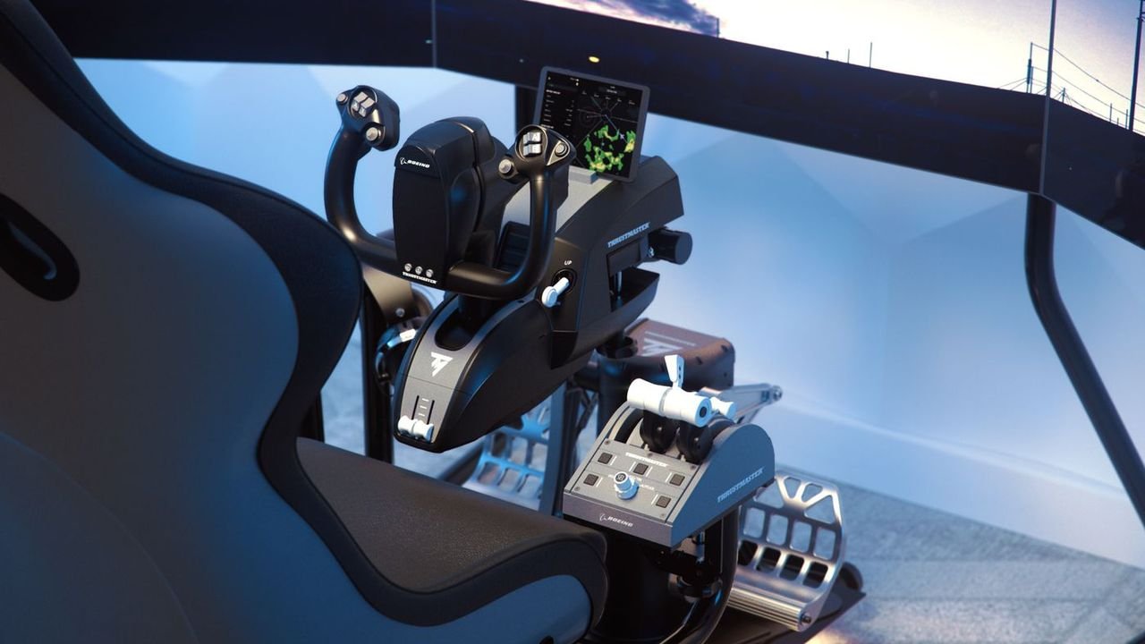 © Thrustmaster