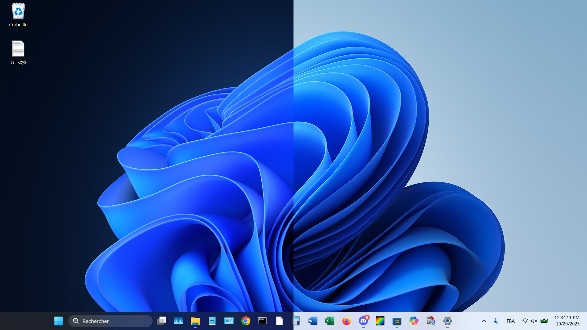 Windows 11 change de thème tout seul ? Pour une fois, ce n’est pas la faute de l’OS. © Clubic