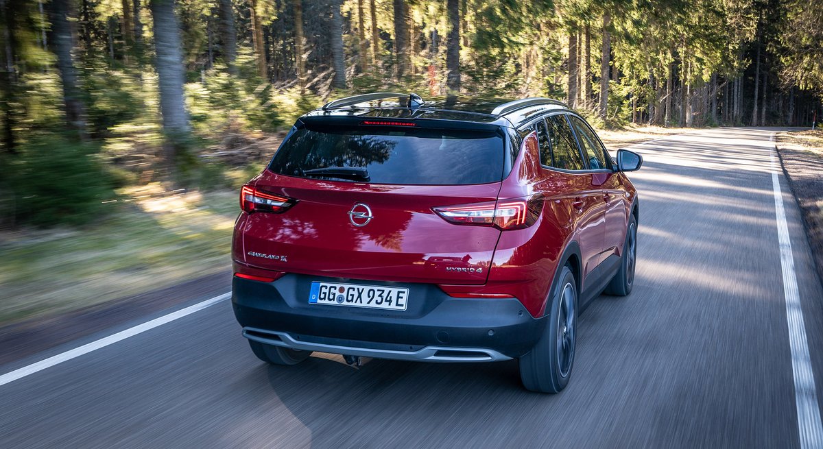 Opel Grandland X Hybrid4