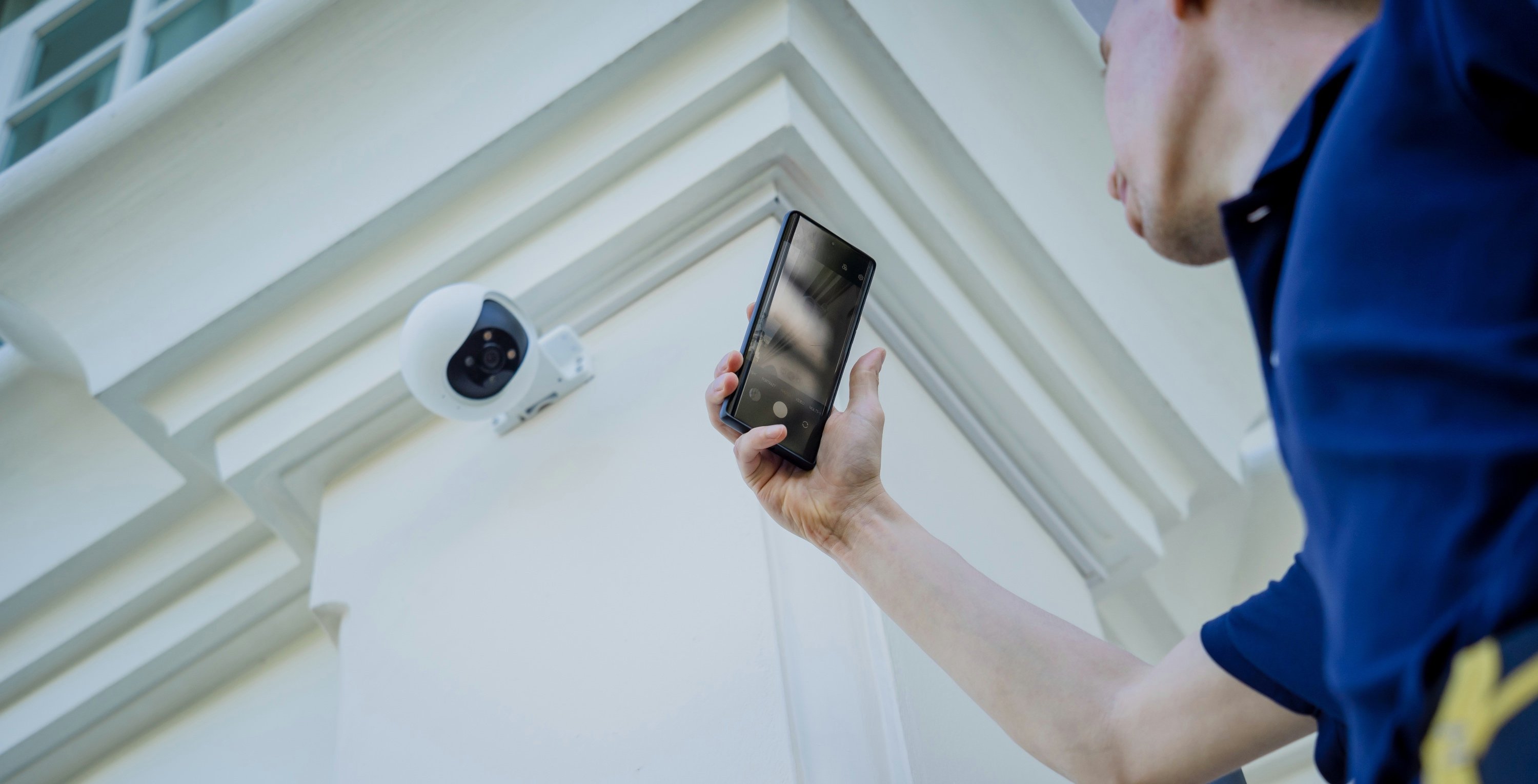 Pourquoi acheter une caméra quand la caméra d'un vieux smartphone peut faire le travail ? © Shutterstock