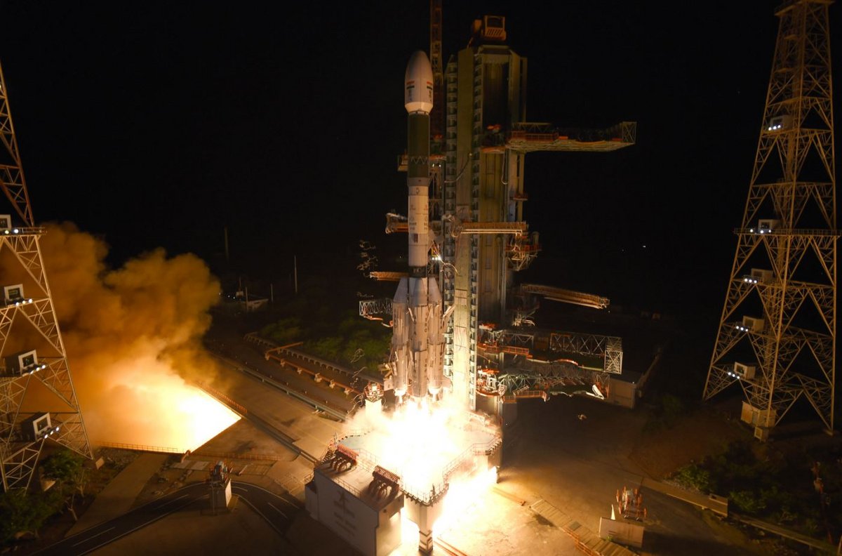 Décollage du lanceur GSLV Mk2 avec le satellite EOS-03. C'est malheureusement un échec. Crédits ISRO