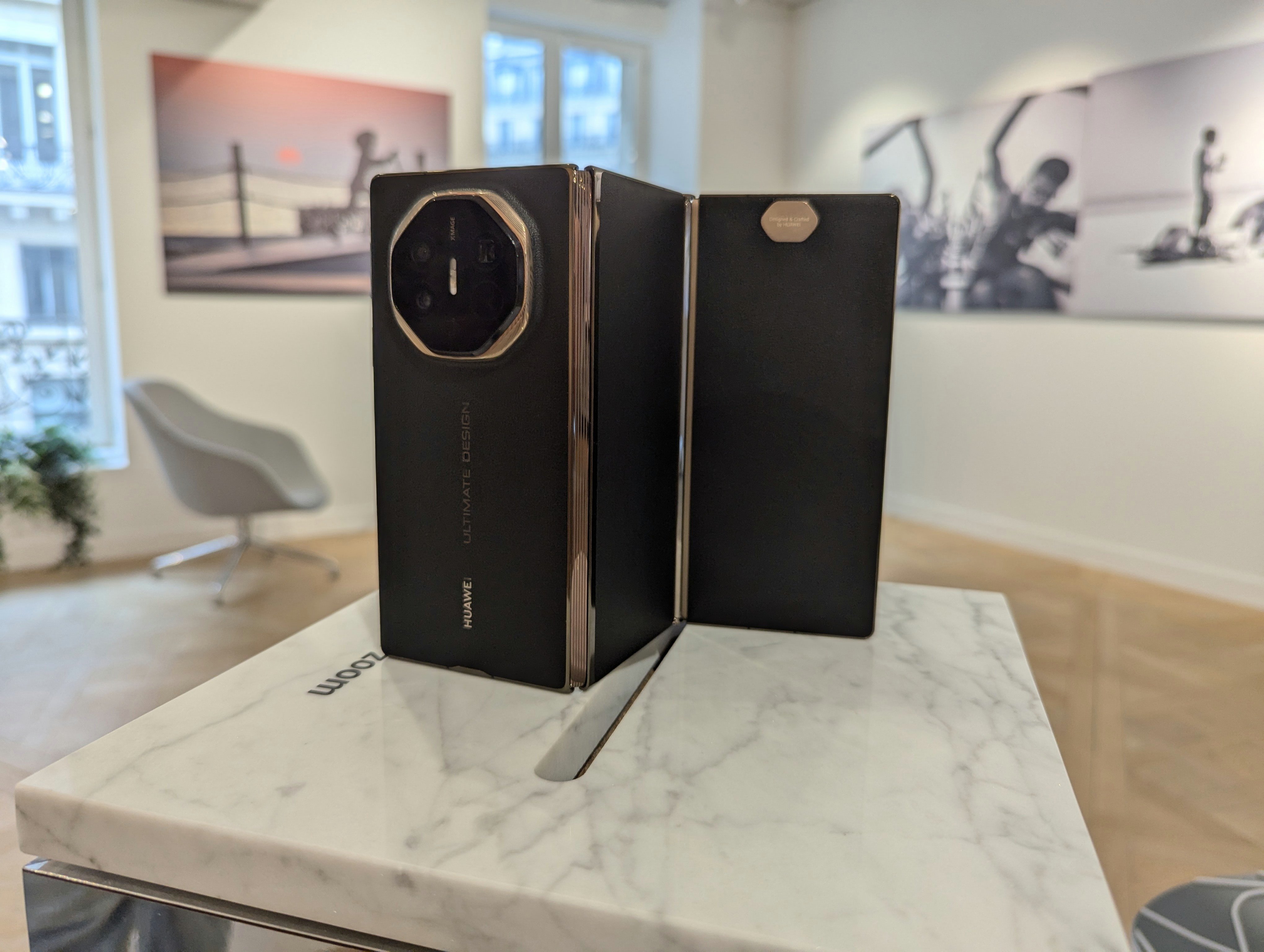 Le smartphone à trois écrans Huawei Mate XT © Nicolas Guyot