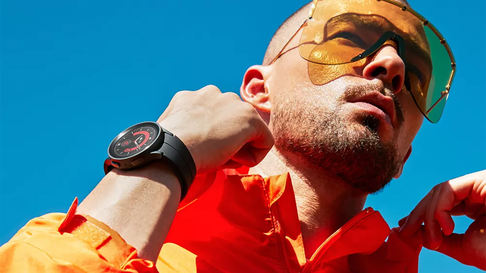 Accompagnez votre smartphone avec des écouteurs et une montre connectée Samsung