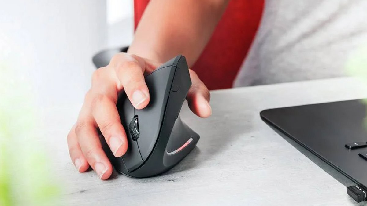 La souris verticale sans fil Trust Verto à tout petit prix chez Amazon.