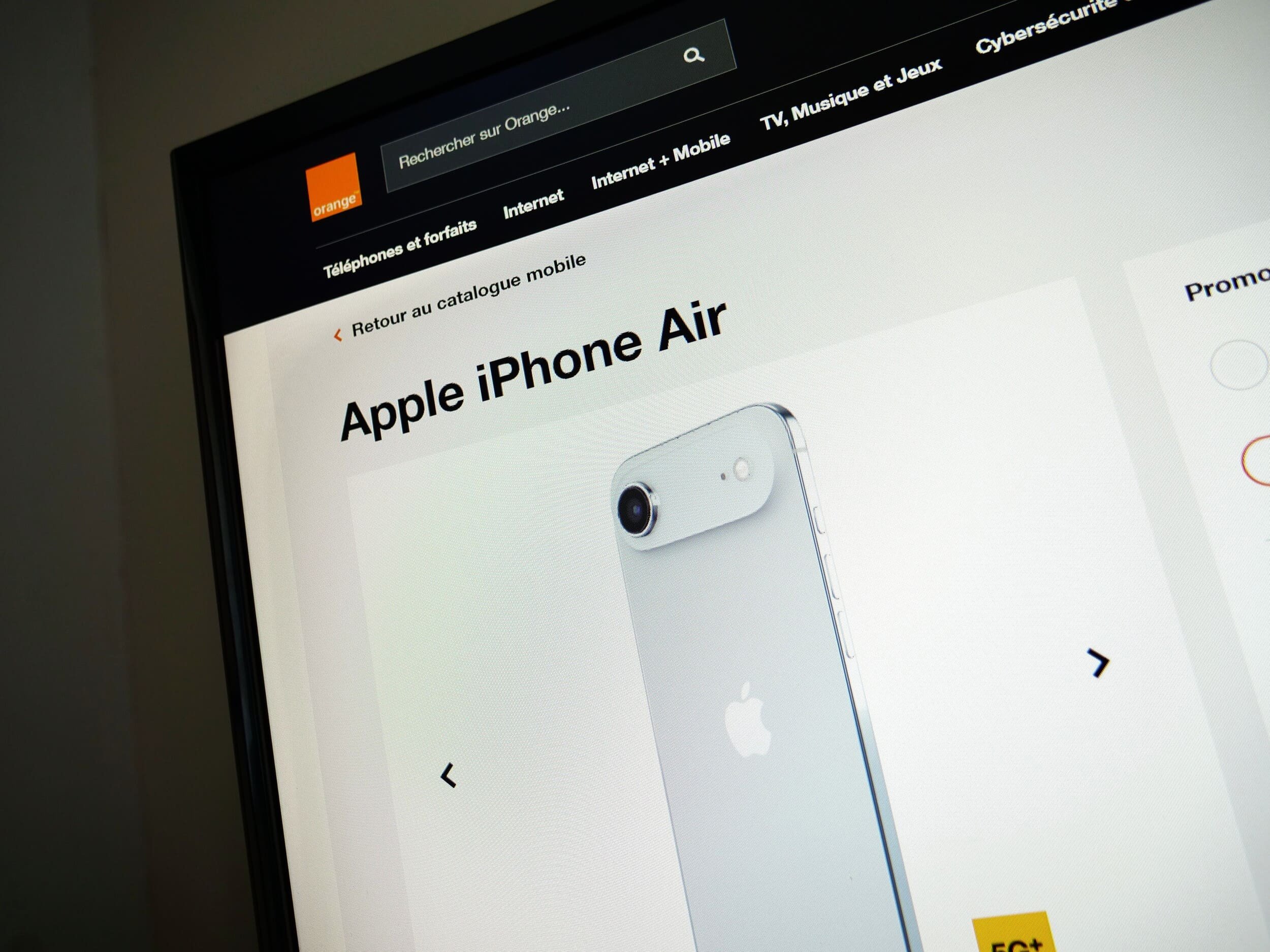 Tous les opérateurs proposent l'iPhone Air, avec une politique particulière pour l'eSIM © Alexandre Boero / Clubic