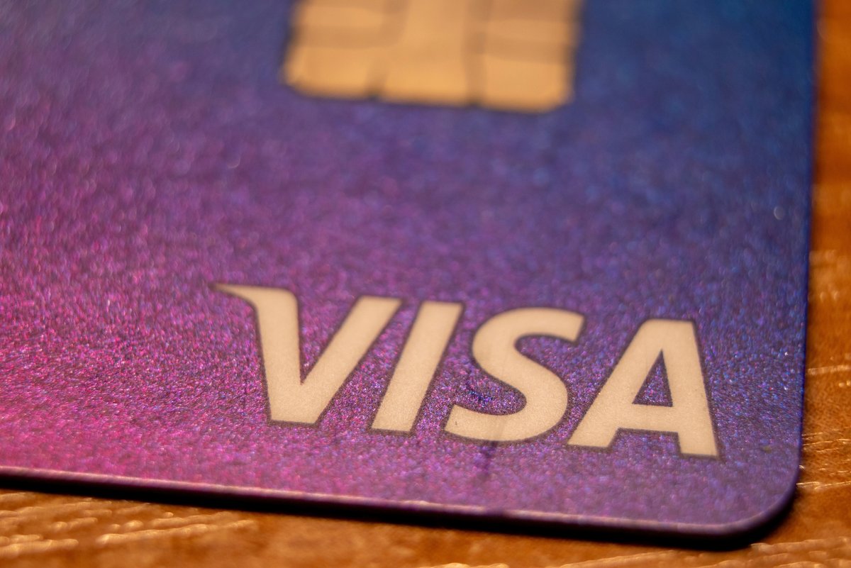 Une carte Visa © daily_creativity / Shutterstock.com