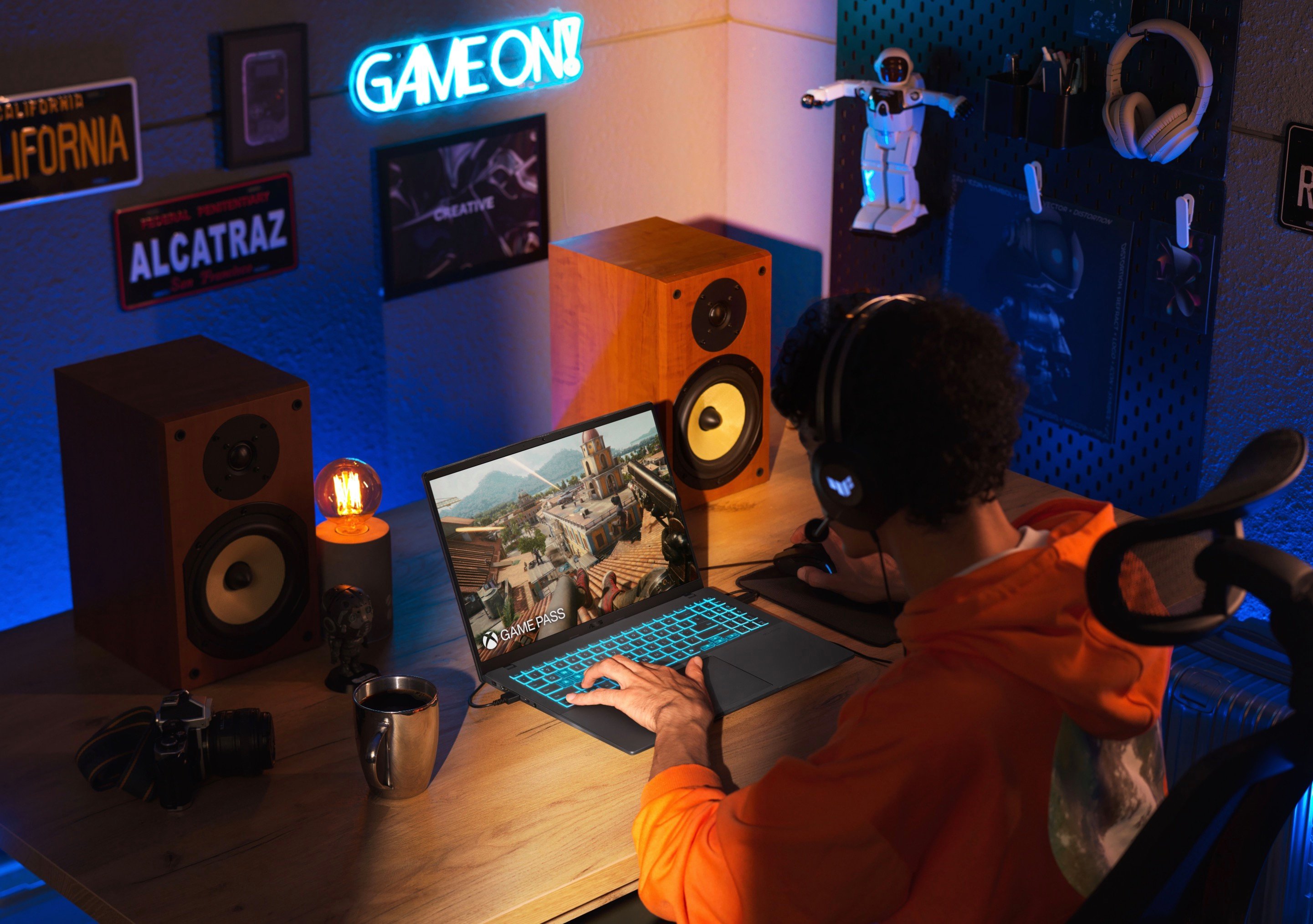 L'ASUS V16 veut compléter par le bas l'offre gaming du constructeur. © ASUS