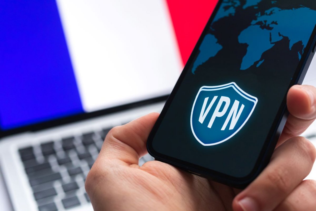 Google One VPN mue et devient Pixel VPN by Google © FellowNeko / Shutterstock