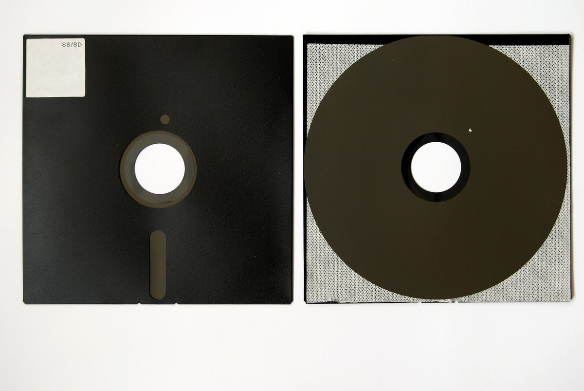 Une disquette 8 pouces © Max D Solomko / Shutterstock