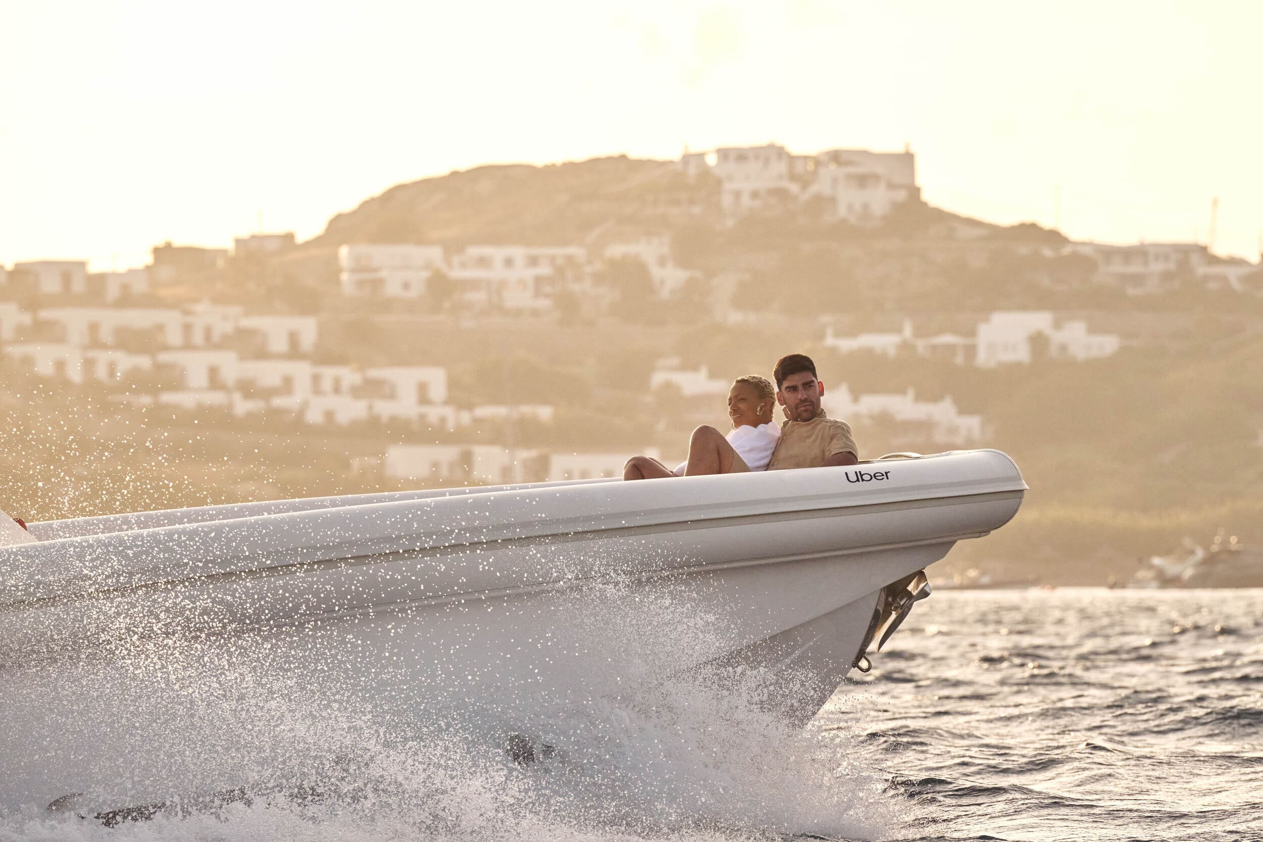 Préparez-vous à l'arrivée d'Uber Boat en France ! © Uber