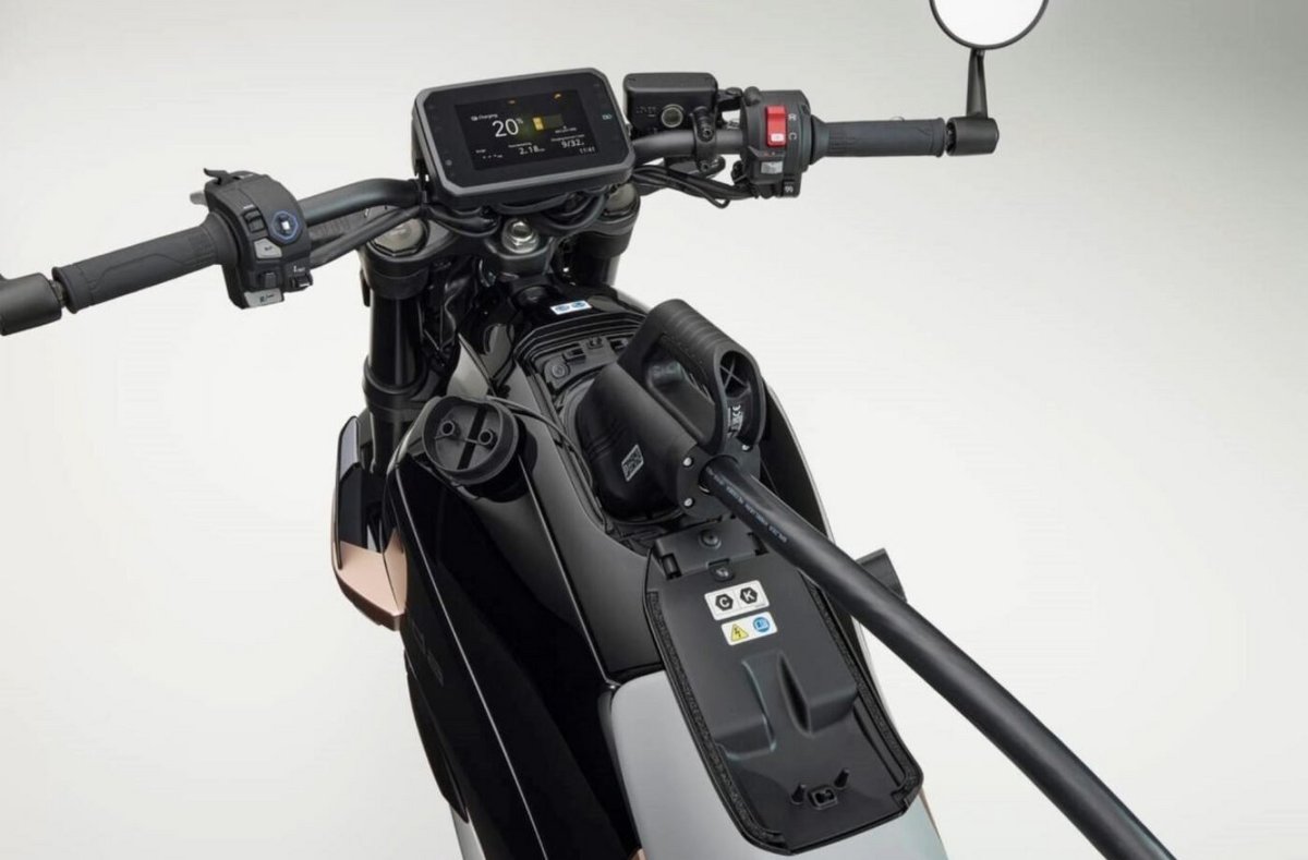 Honda promet une autonomie de 140 km avec une seule charge. ©Honda