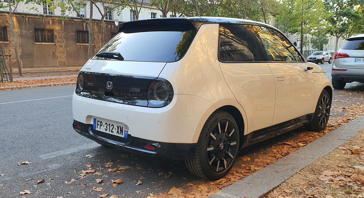 Honda e Advance 17