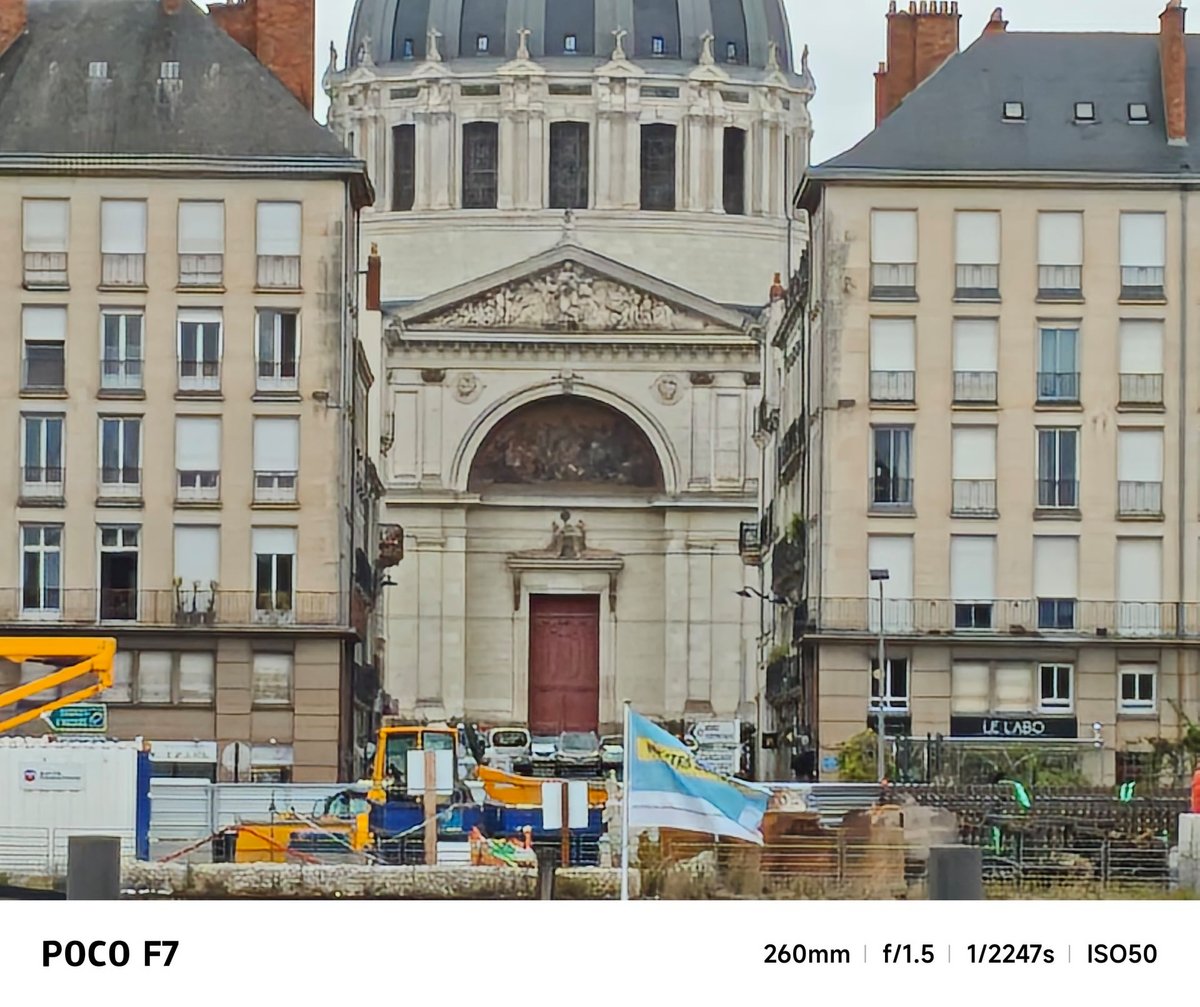 Test POCO F7 zoom