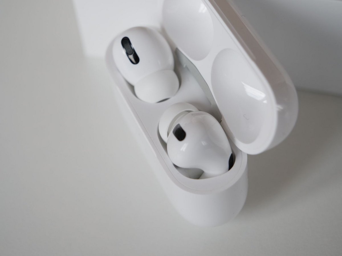 AirPods Pro de 1re génération // © Guillaume Fourcadier pour Clubic