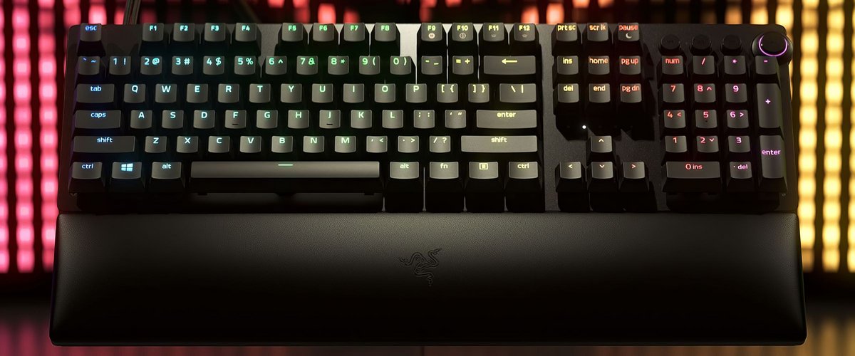 Le Huntsman V2 Analog ici dans sa version QWERTY : remarquez la petite touche « enter » © Razer