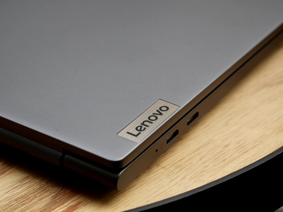 Lenovo Yoga Slim 7 Pro-4