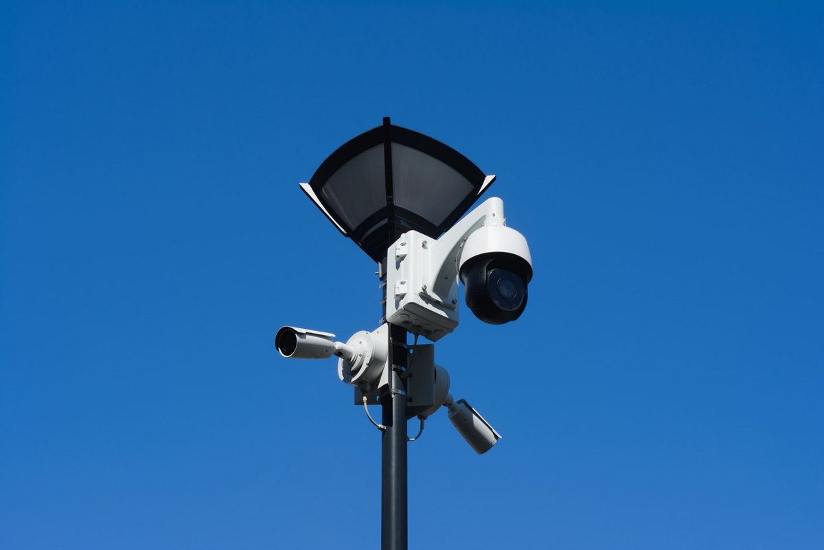La CNIL a décidé de faire preuve de pédagogie sur l'utilisation des caméras de surveillance dans nos rues. © ya_create / Shutterstock