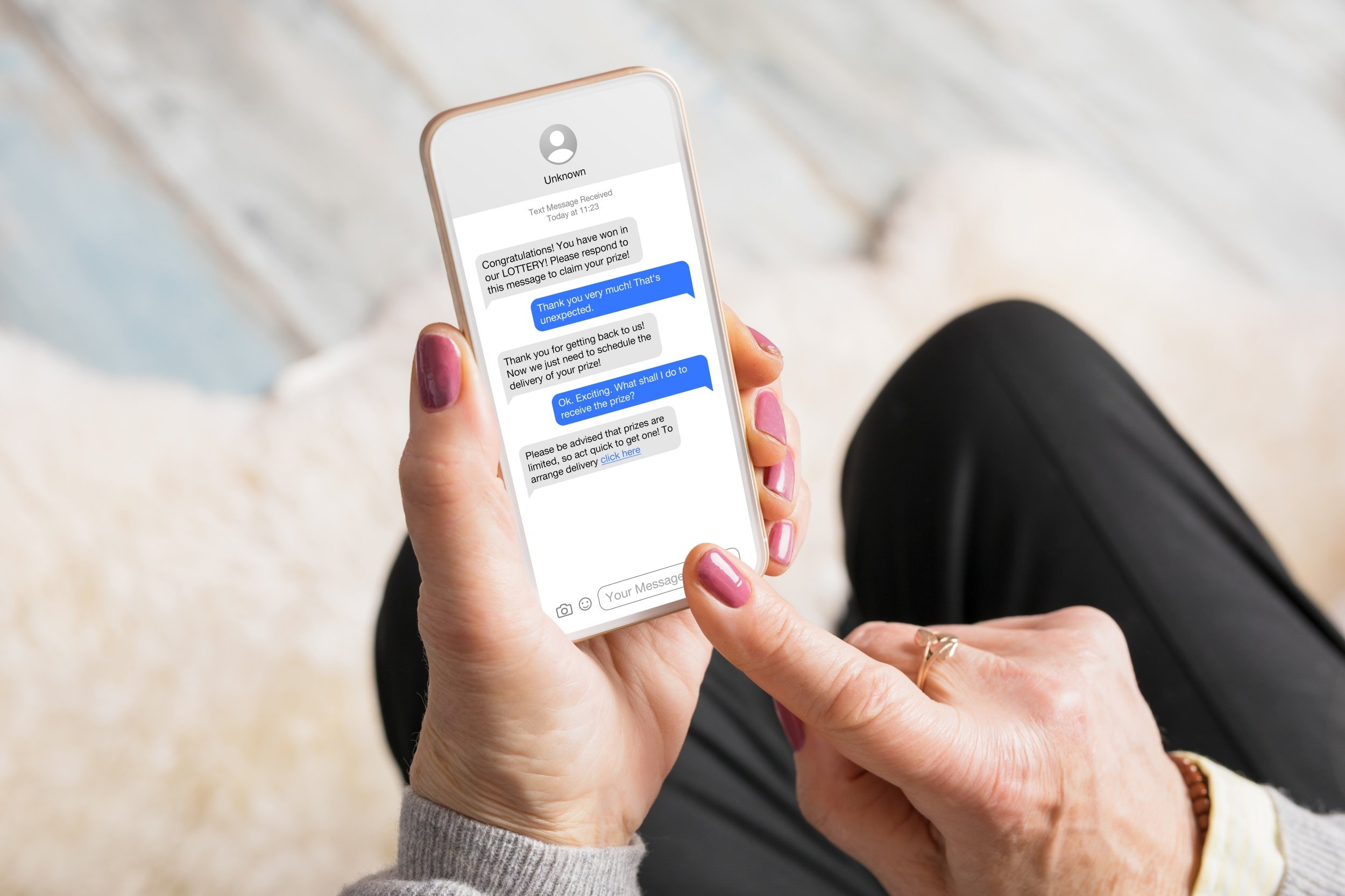 Sur iMessage, les liens en provenance d'expéditeurs inconnus sont automatiquement désactivés... sauf si vous leur répondez © Kaspars Grinvalds / Shutterstock