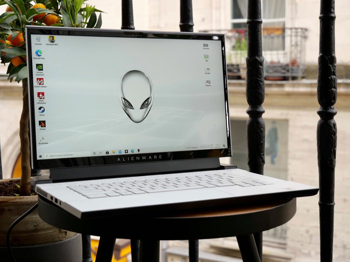 Alienware m15 R4-14