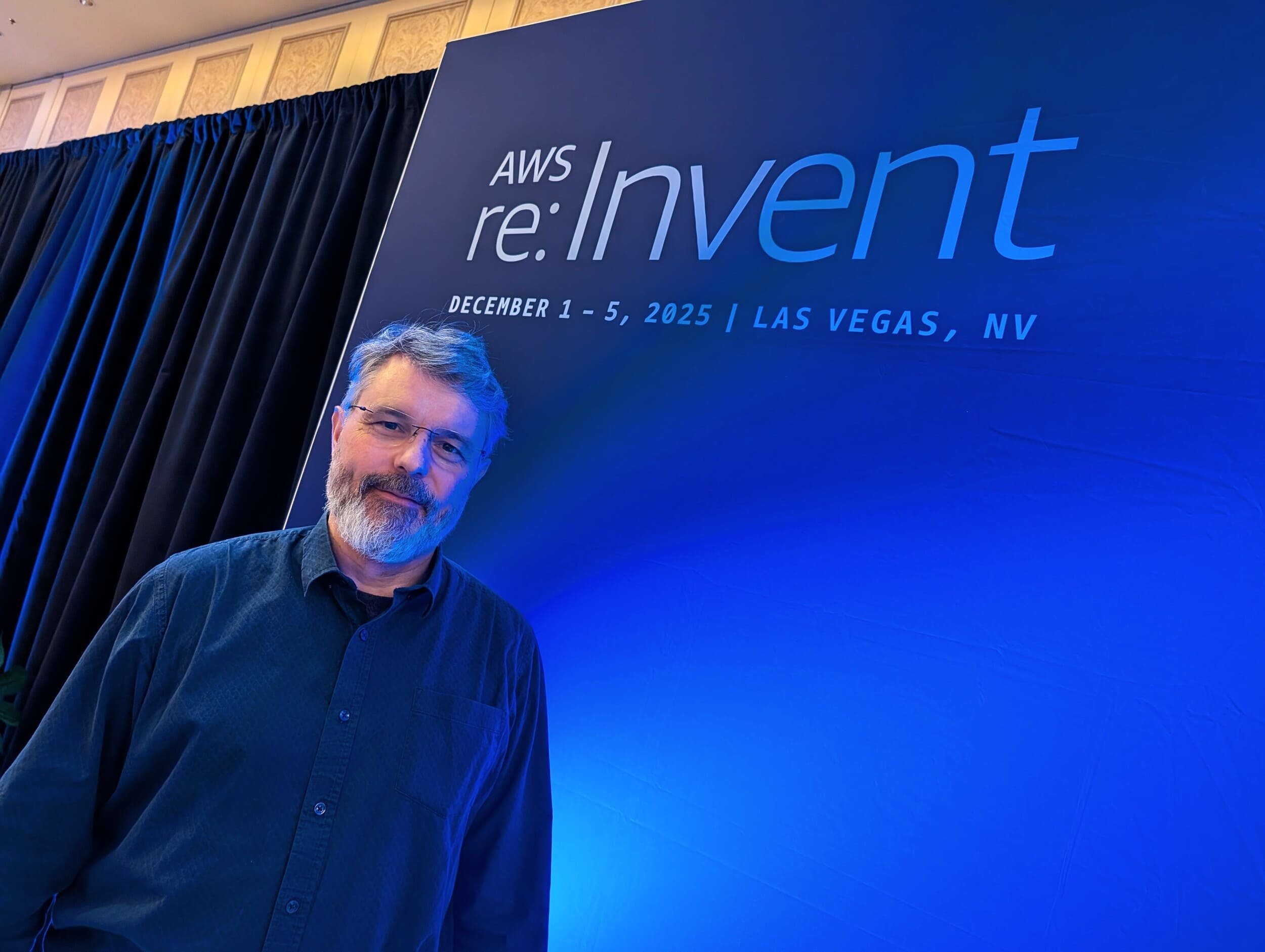 Sébastien Stormacq, à l'AWS re:Invent, le 2 décembre 2025.  © Alexandre Boero / Clubic