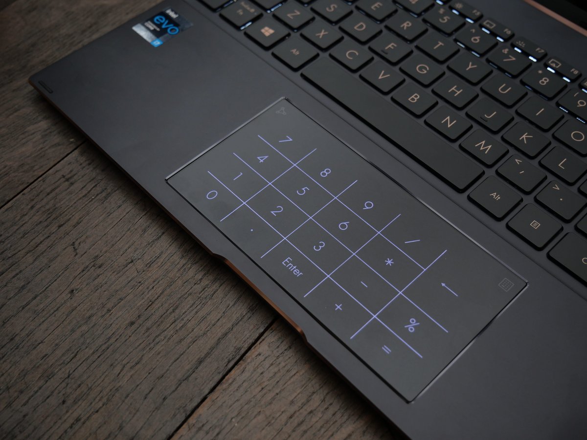 ASUS mise une nouvelle fois sur son NumPad, accessible en un clic // © Nathan Le Gohlisse pour Clubic