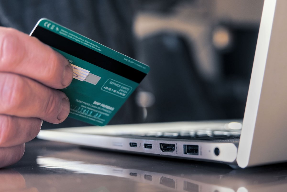Tous vos virements SEPA vont désormais passer par une vérification d'identité. © Igor Paszkiewicz / Shutterstock.com