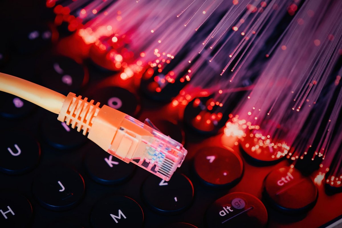 La fibre optique précipite la fin du réseau cuivre, ou ADSL © Proxima Studio / Shutterstock