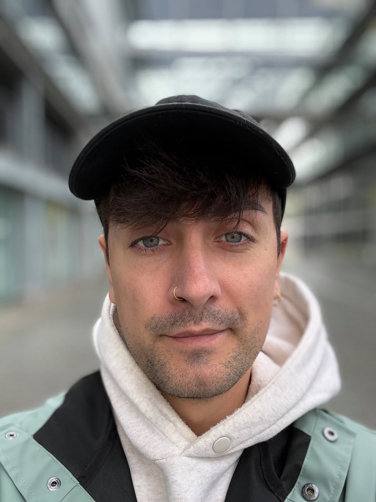 iphone 16 pro max portrait selfie